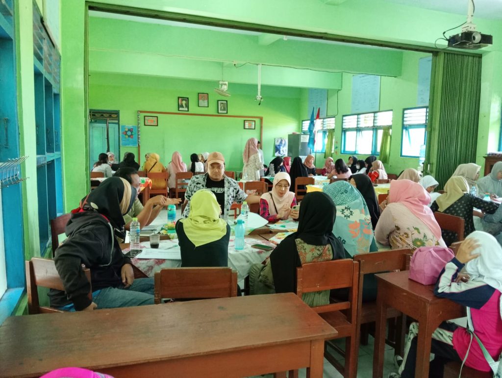 KOORDINASI KOMITE DAN WALI MEMBAHAS PROGRAM SEKOLAH